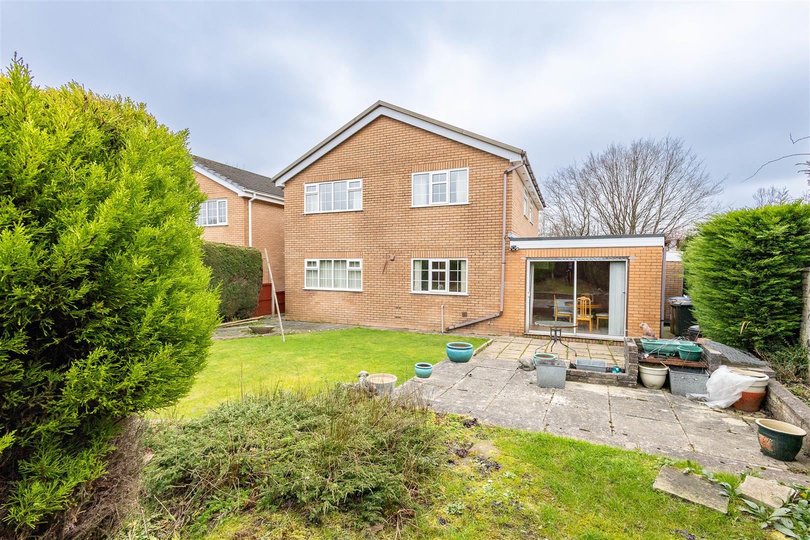 4 bed property in Long Croft Meadow, Chorley